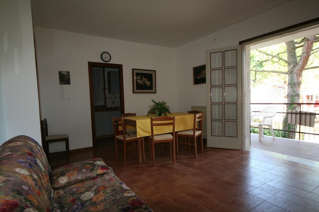 Ba - Villa Stella - 3 Apartments- Lignano Sabbiadoro Extérieur photo