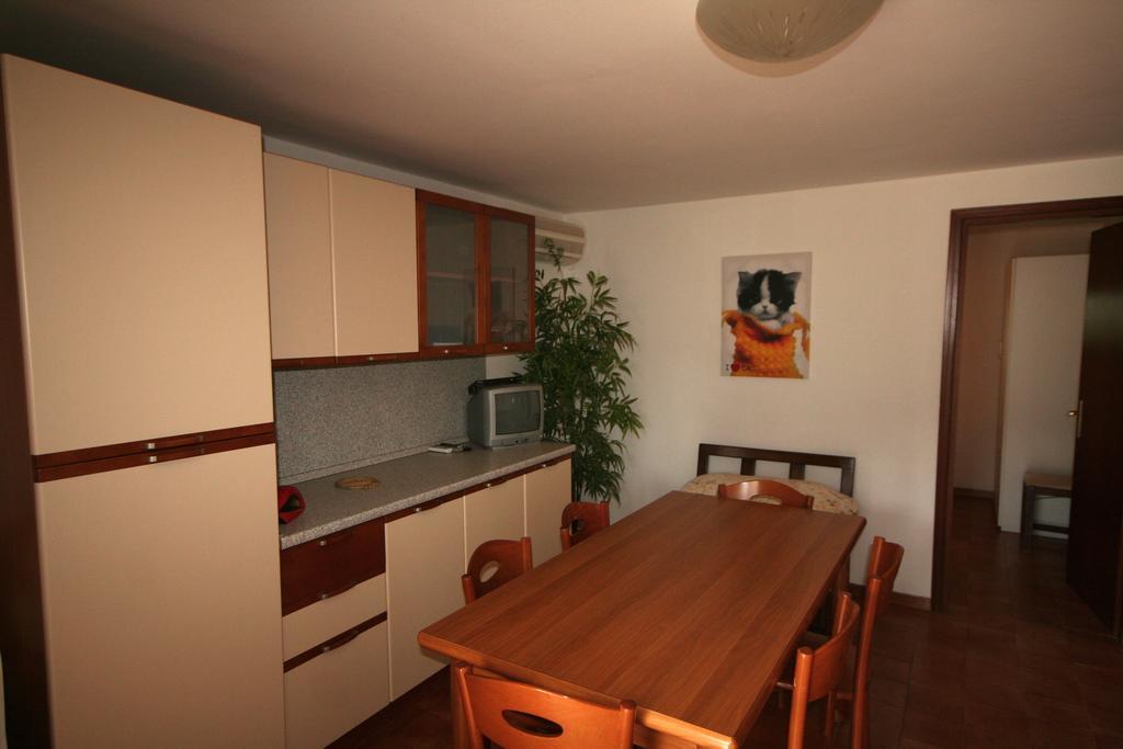 Ba - Villa Stella - 3 Apartments- Lignano Sabbiadoro Extérieur photo